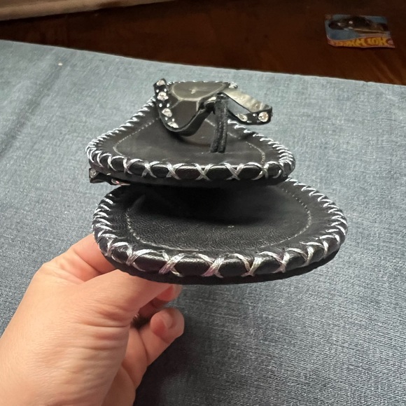 Vintage early 2000s Cole Haan Dava Thong Sandals - Picture 2 of 6